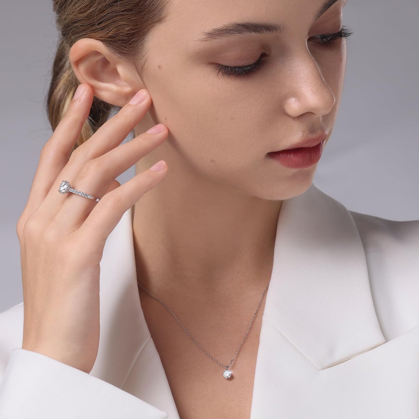 KRKC Moissanite Necklace for Women, 0.5-3CT Lab-Grown Diamond Solitaire Pendant Necklace, White Gold S925 Sterling Silver for Birthday Wife Mom (Classic Claw-White Gold, 6.5mm-1CT)