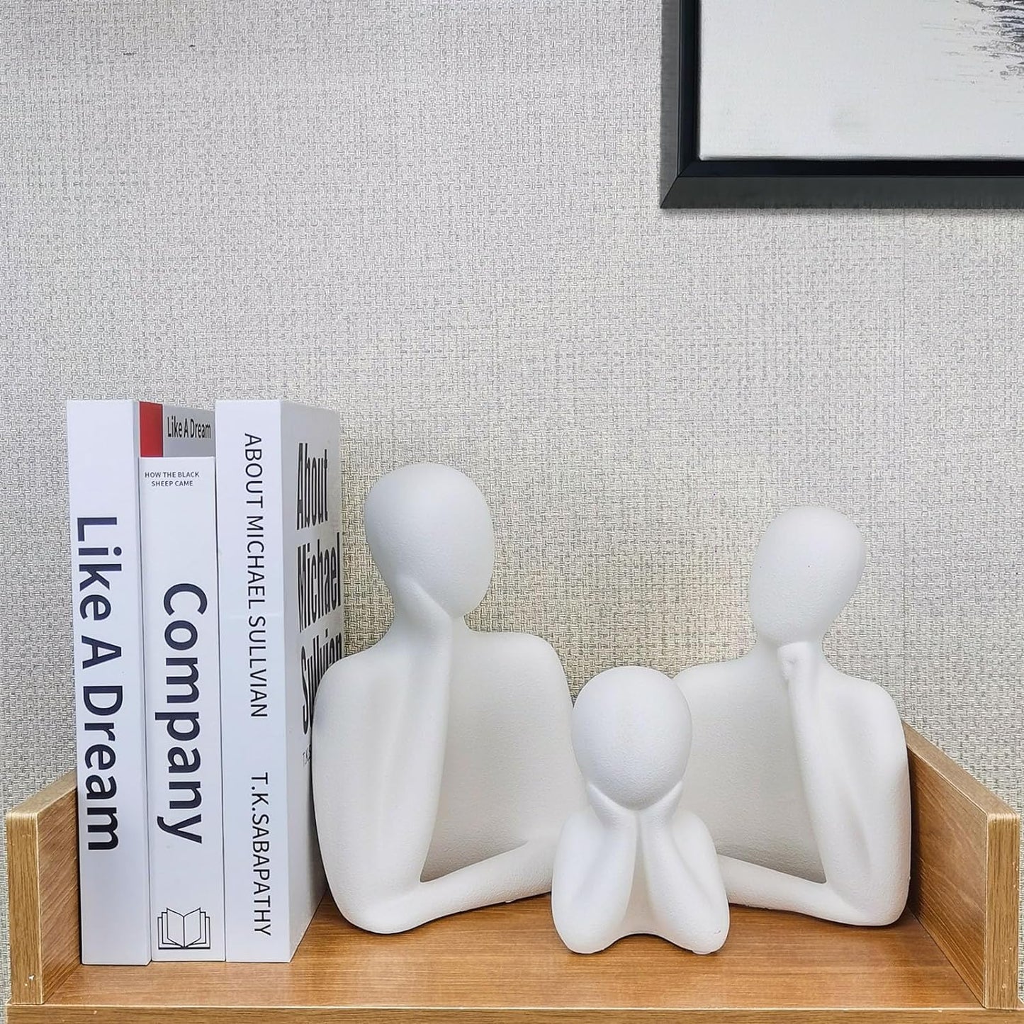 FARAMIR STORE Three-Person Family Statue – Handmade White Abstract Figurines in Stone Powder | Modern Home & Office Decor for Living Room, Bookshelf, Desk & Table Display