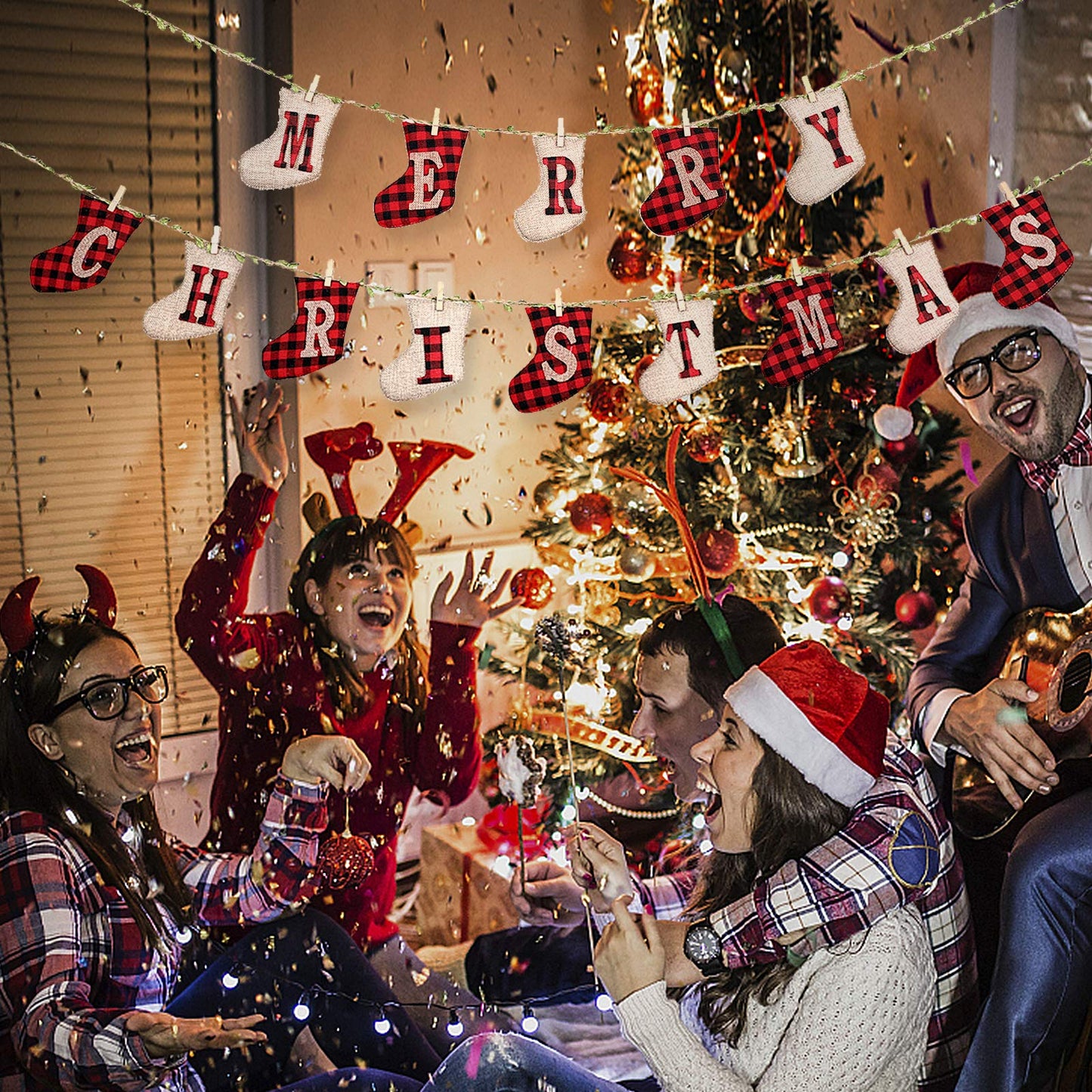 LessMo Merry Christmas Banners, Sock Shaped Burlap Banners, Red-White Plaid, 3 Meters (Length Only), 14 Pieces, Indoor/Outdoor, Christmas Party & Wall Decoration